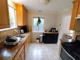 Stylish Furnished Room, Facing Beautiful Ivy Outdoors, Redwood City 3