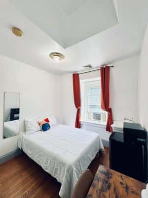 Petite Bedroom | 3rd Floor | Fort Hill 2