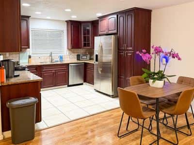 Master Suite w/Pvte Bath & Desk | 3 min Oakridge 7