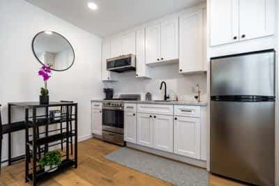 Modern Studio in Los Angeles 4