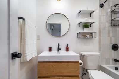 Modern Studio in Los Angeles 7