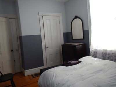 Authentic Boston, cozy room 4