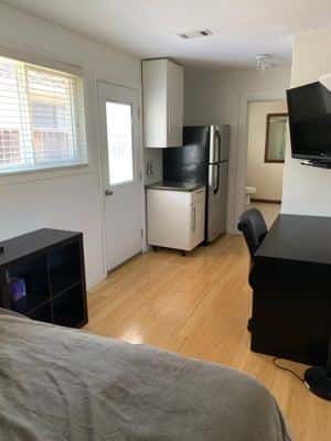 Beautiful in-law unit with large private bathroom 7