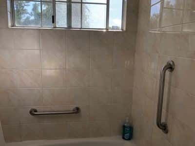 Better Hens & Gardens Private Room Shared Bathroom 8