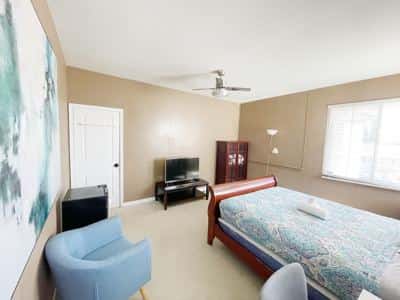 SJ12 Very spacious bright room 6