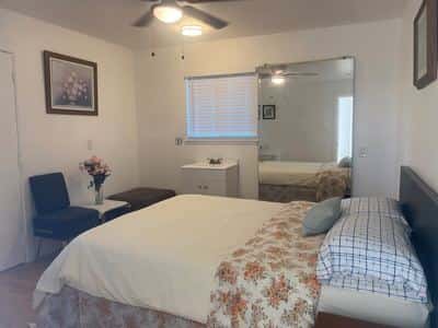 HH- private room in home 6