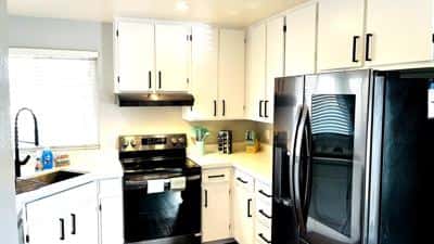 1 Bed / 1 Bath condo; garage, pool / private patio 6