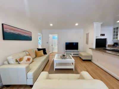 Charming Westwood 2Bed/1Bath w/ Central A/C 5