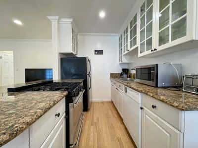 Charming Westwood 2Bed/1Bath w/ Central A/C 6