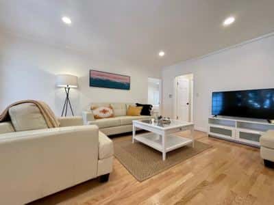 Charming Westwood 2Bed/1Bath w/ Central A/C 2
