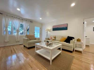 Charming Westwood 2Bed/1Bath w/ Central A/C 3