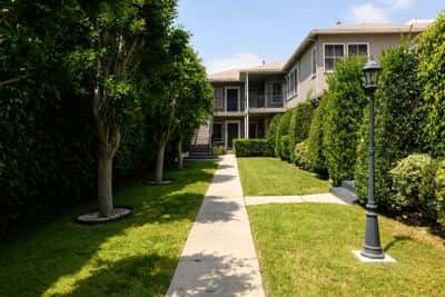 Beautiful Hollywood Studio- Steps to Melrose 7