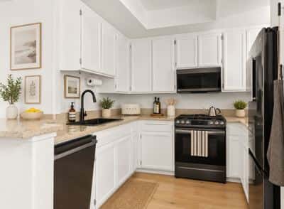 NEW! Bright Luxe West LA Condo for Extended Stays 2