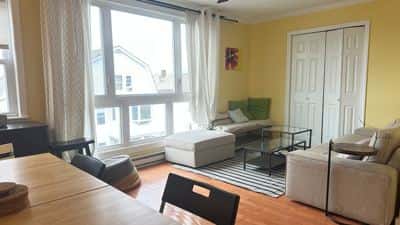 An Awesome Comfort Room Close to T & Boston (Blue) 8