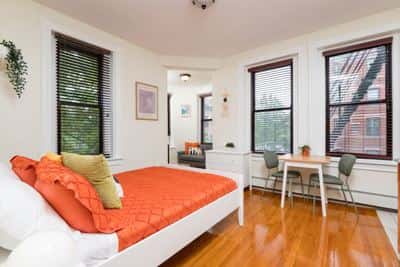 Super location! Walk everywhere! Clean studio 5