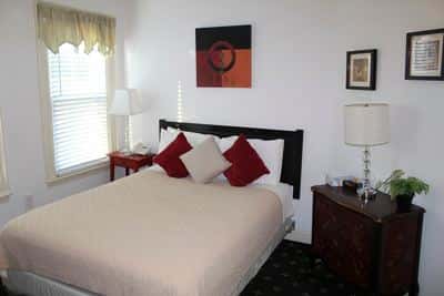 Hotel-Scholar House Room #5 - Near T 3