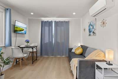 YieldMax (WA) | Guest House w Kitchen+HVAC+parking 3