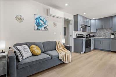 YieldMax (WA) | Guest House w Kitchen+HVAC+parking 1