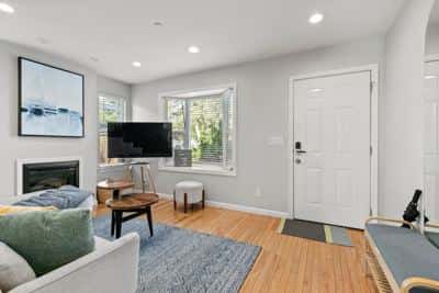 Jane's Home (WL) | Spacious & Bright 2B Home+HVAC 3