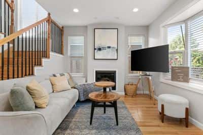 Jane's Home (WL) | Spacious & Bright 2B Home+HVAC 1