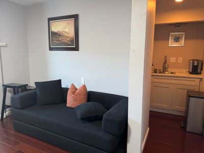10255 | Guest Studio | Downtown San Jose | Yard 2