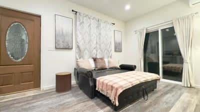 Elegant 1 BR Guest Suite: Full Kitchen & Laundry 4
