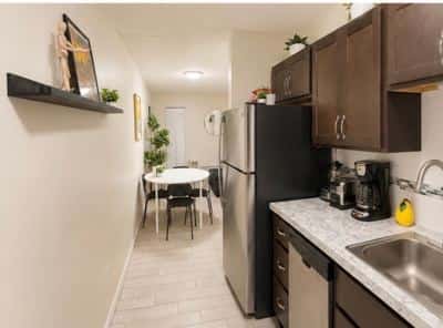 Close to the Subway-Big Studio-Free Parking 6