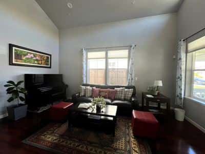 New house-Comfy Queen bedroom in San Jose 7