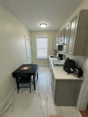 Fully private 1bed apt brookline 8