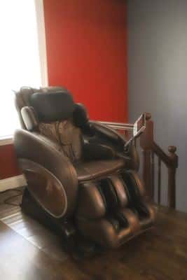 Beautiful, Clean Room close to Train and Downtown 2