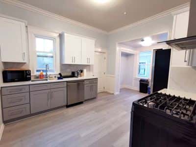 177Bn- Spacious Queen-Bed Room near SJSU & Airport 6
