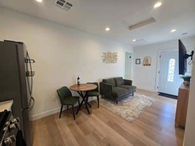 Modern Traveler Escape 2BR/ 1BA 4