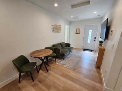 Modern Traveler Escape 2BR/ 1BA 5