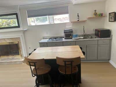 Quiet one bedroom on mountain of Woodland Hills 4