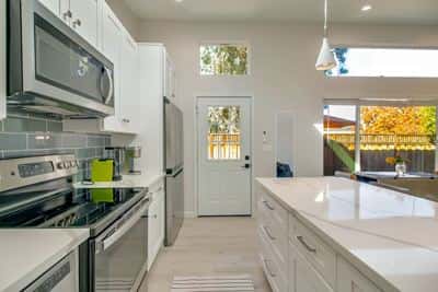 Bright ADU w Private Entrance & Yard 7