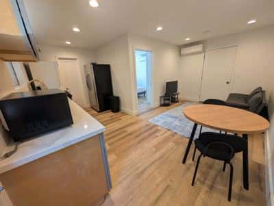 Beautiful, new, one bedroom adu in the heart of LA 8