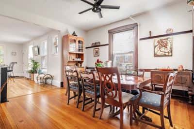 3rd floor room in Victorian House 8
