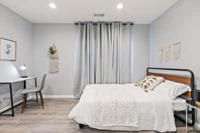 Jane's Home (AL) | Downtown Private Room w HVAC 3 6