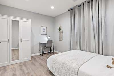 Jane's Home (AL) | Downtown Private Room w HVAC 3 7