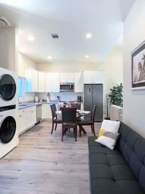 Spacious 3 Beds & 2 Baths House@ Roosevelt Park 5