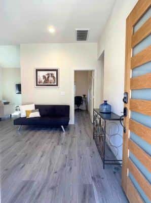 Spacious 3 Beds & 2 Baths House@ Roosevelt Park 1