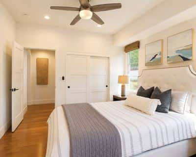 Spacious Private Room with Workspace in Fremont 3