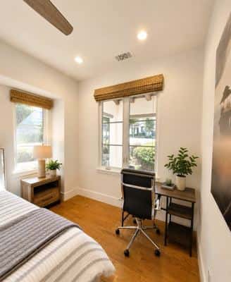 Spacious Private Room with Workspace in Fremont 4