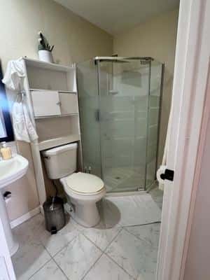 Modern Studio • Private Entry + Mini Kitchenette 7