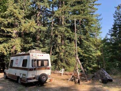 Quiet Secluded RV in 45 acre Redwood Retreat 1