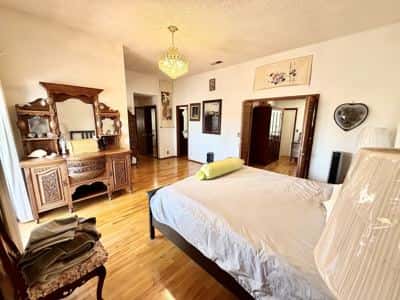 Grand Suite & Den | Private Entrance, Soaking Tub 5