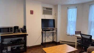 Nice 1BR apt in Charlestown, 2nd floor, near T 2