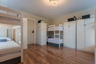 Clean Shared Room for Male in Central Hollywood 1D 3