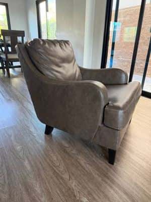 Comfortable Walnut Accent Chair - Like New 5