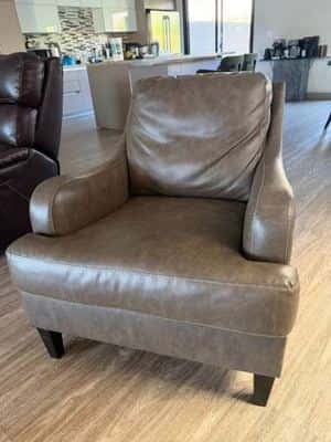 Comfortable Walnut Accent Chair - Like New 2